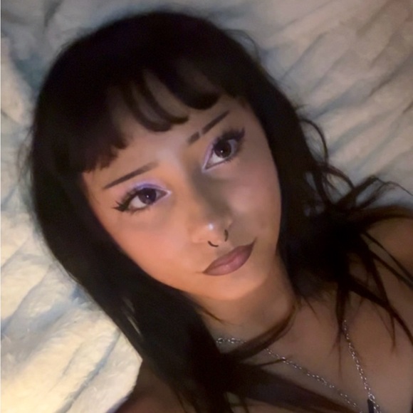 Meet your Posher, Jocelyn - Picture 1 of 1